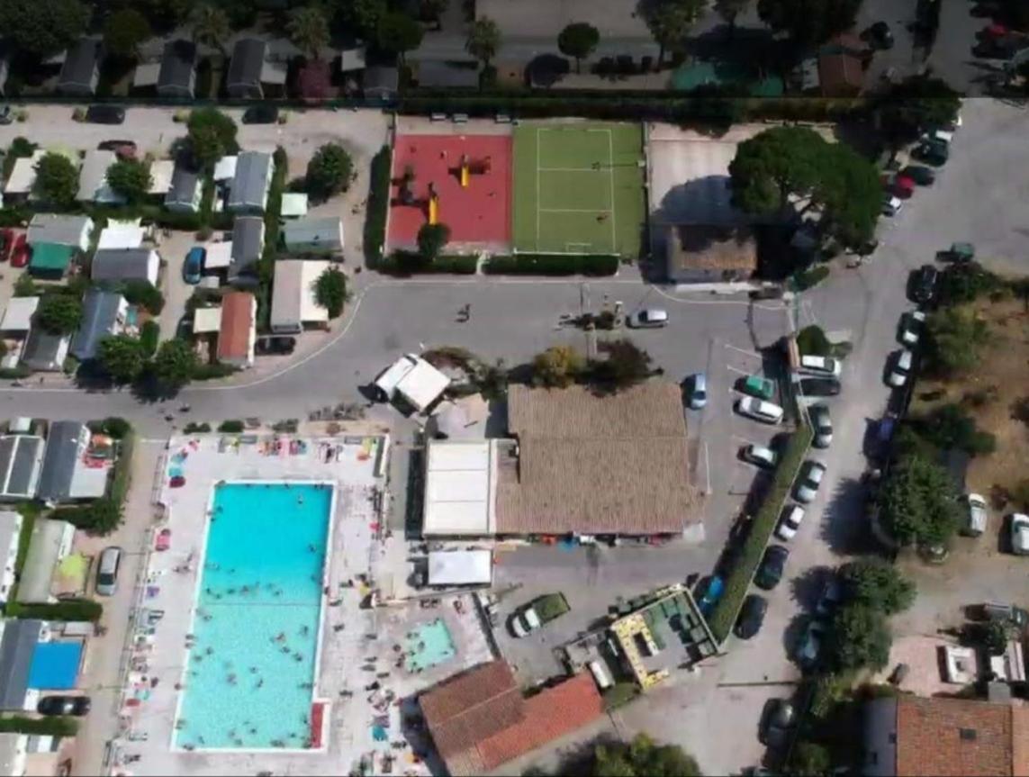 Vacances Familiales Dans Camping Avec Piscine Fréjus Eksteriør billede