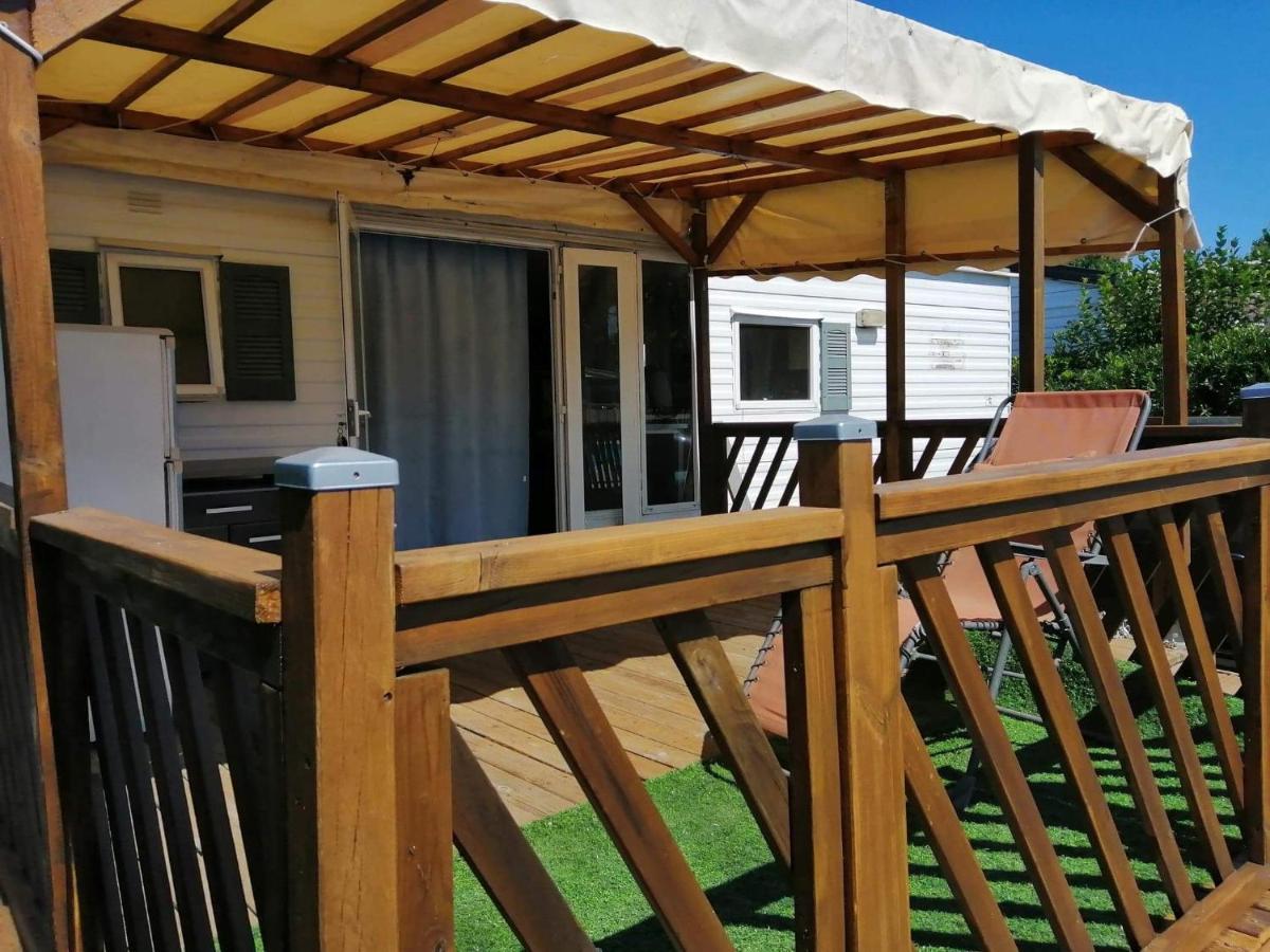 Vacances Familiales Dans Camping Avec Piscine Fréjus Eksteriør billede